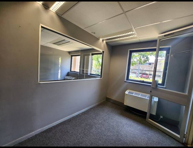683M² OFFICE TO LET IN RANDJESPARK